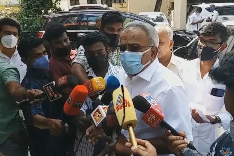 kanam rajendran about krail  cpi against congress protest on krail project  കെ റെയിൽ കാനം രാജേന്ദ്രൻ സിപിഐ  കെ റെയിൽ സർവേ കല്ലുകൾ പിഴുതെറിയും കെ സുധാകരന്‍  കെ റെയിൽ സാമൂഹിക ആഘാത പഠനം  കെ റെയിൽ നഷ്‌ടപരിഹാരം