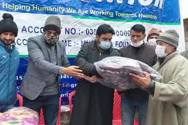 NGO Distributed Blankets:اننت ناگ میں امدادی پروگرام منعقد