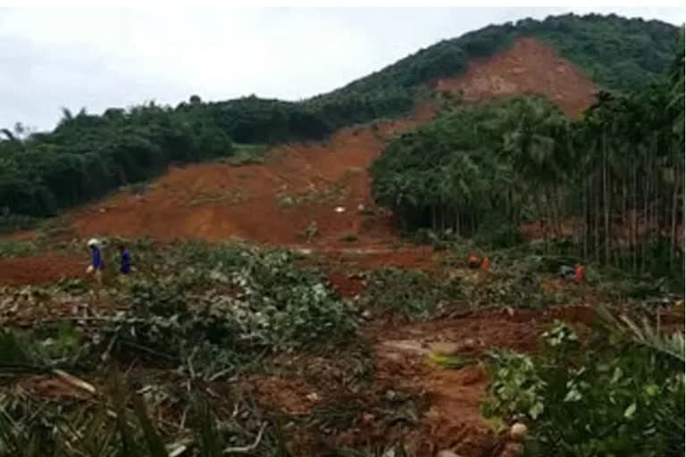 rehabilitation of families in kavalapara  landslide prone kavalapara  kerala government action to rehabilitate kavalapara families  കവളപ്പാറയിലെ സര്‍ക്കാറിന്‍റെ ദുരിതാശ്വാസ നടപടികള്‍  കവളപ്പാറയിലെ കുടുംബങ്ങളെ പുനരധിവസിപ്പിക്കാര്‍ സര്‍ക്കാറിന്‍റെ ഫണ്ട്