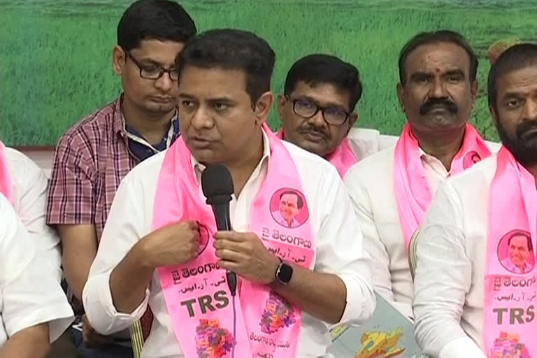 KTR Comments: బండి సంజయ్‌కు, జేపీ నడ్డాకు పెద్ద తేడా ఏమీ లేదు: కేటీఆర్