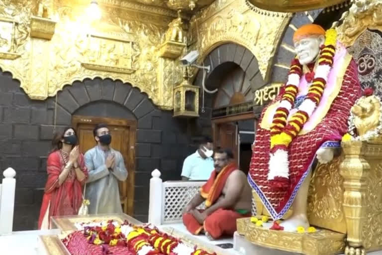 shilpa shetty raj kundra at shirdi