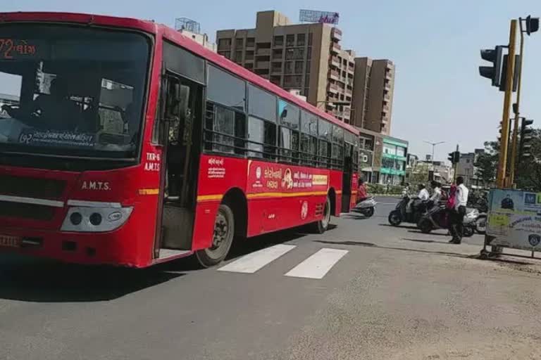 Corona In Ahmedabad: વધતા કોરોના કેસો વચ્ચે AMCનો નિર્ણય, 50 ટકા સીટિંગ કેપિસિટી સાથે દોડશે BRTS-AMTS બસો