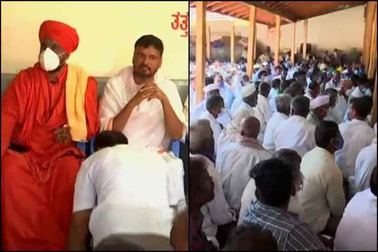 Swamiji who left mutt; villagers waiting for arrival of swamiji in dharwad district