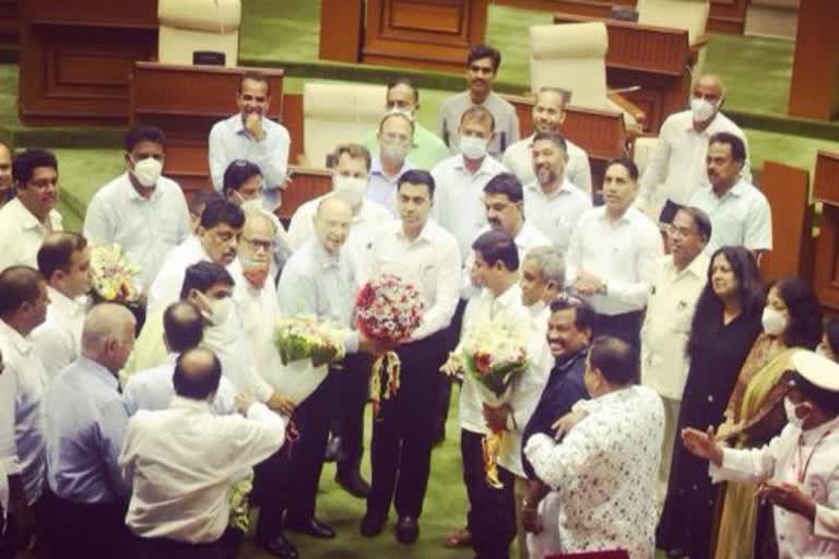 lifelong cabinet status to Congress leader pratap singh rane