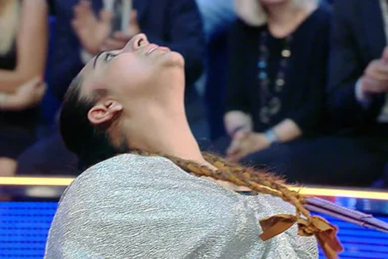 Viral video: India's Asha Rani pulls double-decker bus by hair, creates Guinness World Record