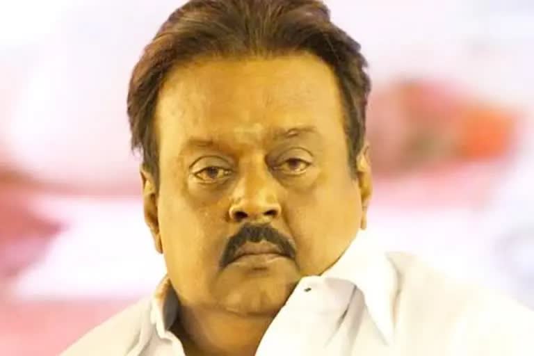 Vijaykanth intimidates journalist Airport, விஜய்காந்த், vijayakant