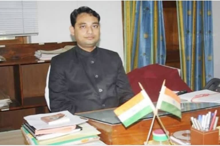 IAS officer Harsh mangalga