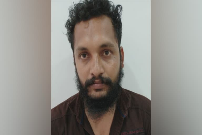 BJP activist arrested in akaloor palakkad  BJP activist arrested for distributing pornographic images of minor girl  BJP activist Ratheesh arrested in palakkad  പെൺകുട്ടിയുടെ അശ്ലീല ചിത്രങ്ങൾ പ്രചരിപ്പിച്ച ബിജെപി പ്രവർത്തകൻ അറസ്റ്റിൽ  പാലക്കാട് പെൺകുട്ടിയുടെ അശ്ലീല ചിത്രങ്ങൾ പ്രചരിപ്പിച്ച രതീഷ് അറസ്റ്റിൽ