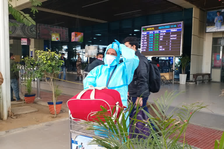 Passenger Corona Positive At Patna Airport