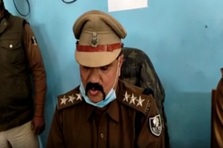 पुलिस ने विदेशी शराब के साथ बोलेरो को किया जप्त