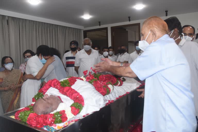 ramesh babu last rites