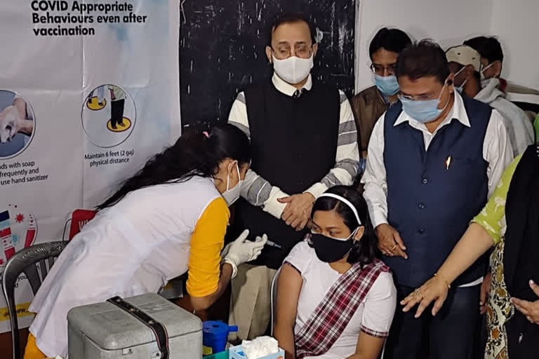 Nearly 2.5 lakh youth aged 15-17 administered Covid jabs in Delhi