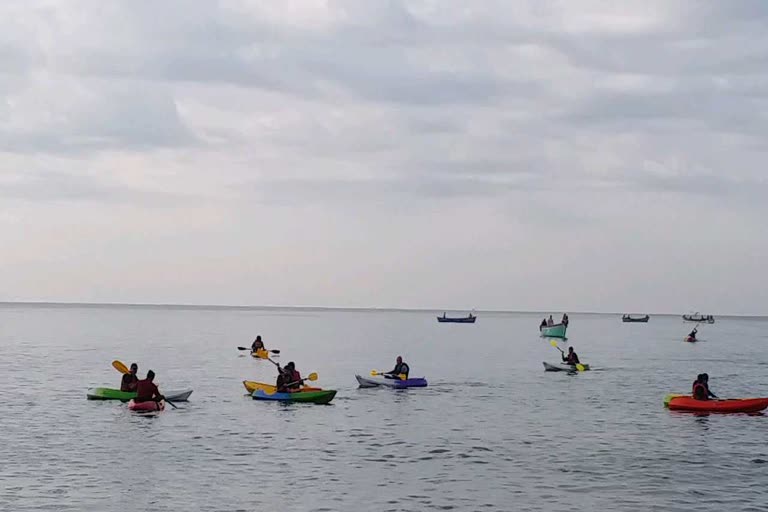 Sea Swimming Competition: પોરબંદરમાં કોરોનાના સંકટ વચ્ચે યોજાયેલ સમુદ્ર તરણ સ્પર્ધાનું શાંતિપૂર્ણ સમાપન