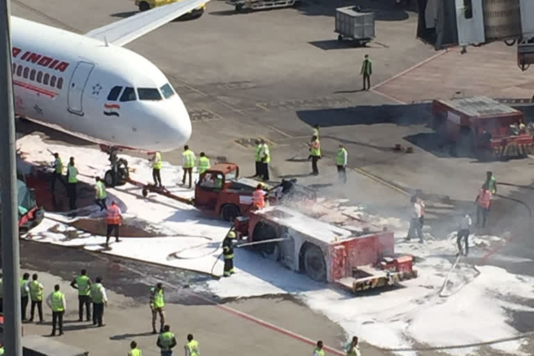 Mumbai Airport van fire