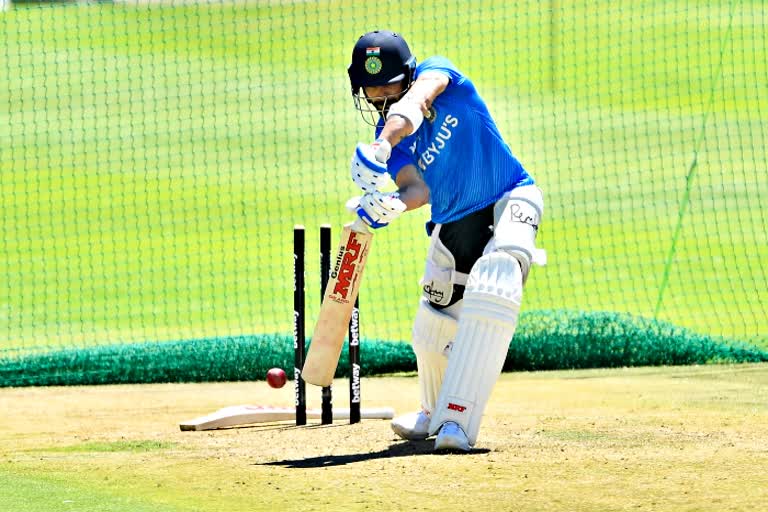 virat Kohli  Sports News  विराट कोहली  खेल समाचार  भारत-साउथ अफ्रीका टेस्ट  कप्तान विराट कोहली  कोहली की चोट  कोहली हुए फिट  गेंदबाज मोहम्मद सिराज  India-South Africa Test  Captain Virat Kohli  Kohli injury  Kohli became fit  bowler Mohammad Siraj