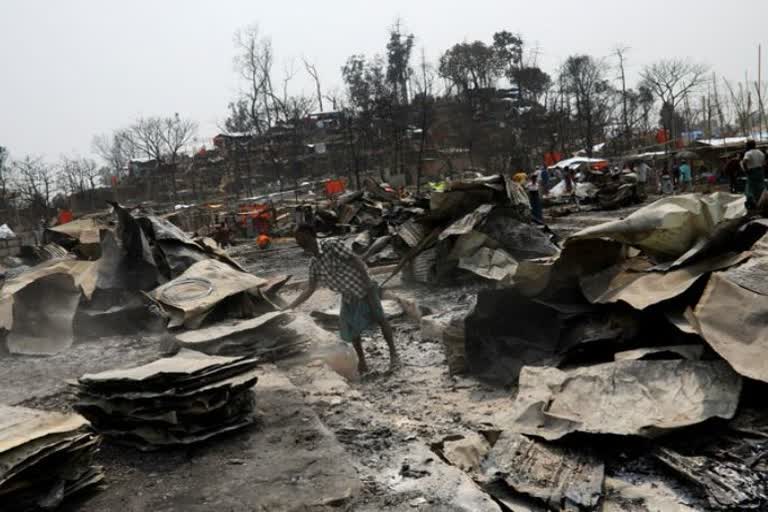 1,200 Rohingya refugees homes gutted in a massive fire in Bangladesh
