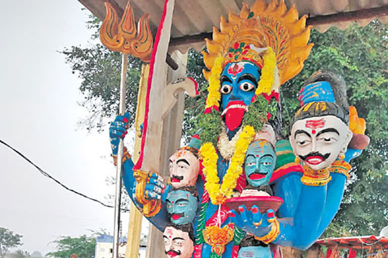 Severed head found at Goddess Mahankali temple in Nalgonda dist