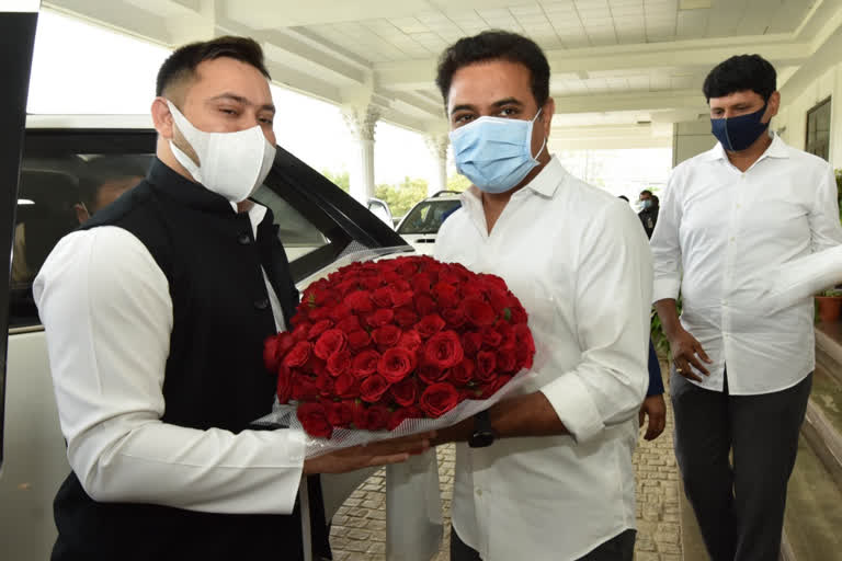 Tejaswi Yadav meets Telangana Chief Minister