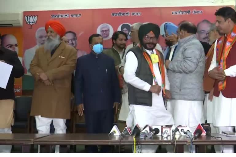 Punjab CM Channi cousin brother Jaswinder Singh Dhaliwal joins BJP