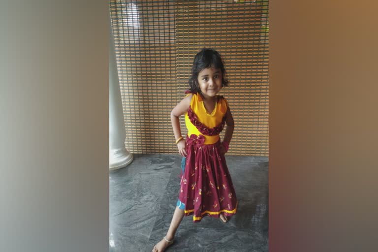 FOUR YEAR OLD GIRL MISSING ALAPPUZHA  KUTHIRAPANTHI GIRL MISSING  DIYA MISSING CASE  നാലുവയസുകാരിയെ കാണാതായി  കുതിരപ്പന്തിയിൽ നിന്ന് പെൺകുഞ്ഞിനെ കാണാതായി  ദിയ മിസ്സിങ് കേസ്