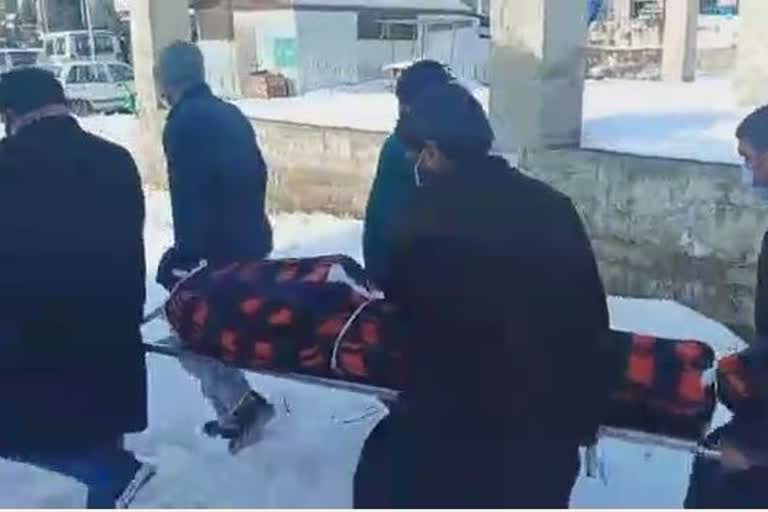 Dead Body Found In Kulgam: کولگام میں نوجوان کی لاش برآمد