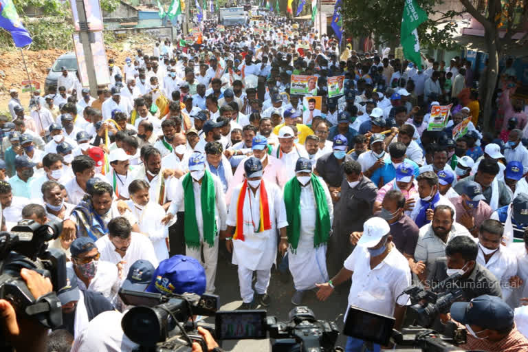 Karnataka government orders Congress to stop padayatra