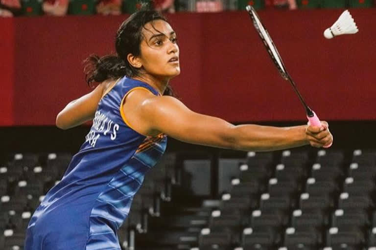 PV Sindhu into quarterfinals, Sania Nehwal out of India Open, Yonex-Sunrise India Open, HS Prannoy advanced to the quarterfinals