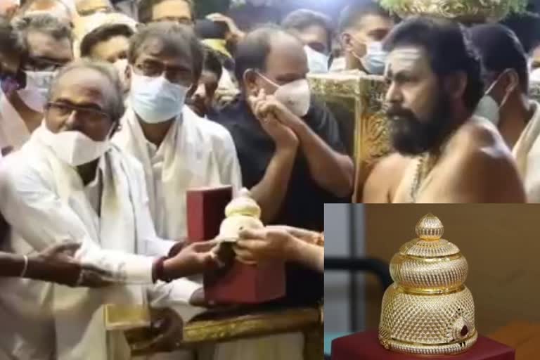 Andhra Devotee presents Gold crown with stones to Sabarimala  Devotee from Andhra Pradesh presents the Gold crown  അയ്യപ്പന് രത്നകിരീടം സമർപ്പിച്ച് ആന്ധ്ര ഭക്തൻ  ശബരിമല രത്നങ്ങൾ പതിപ്പിച്ച സ്വർണ കിരീടം