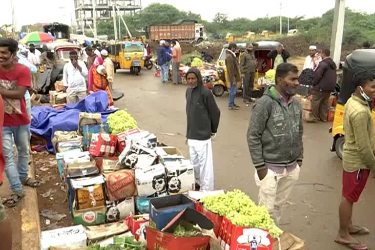 Fruit business dull in market