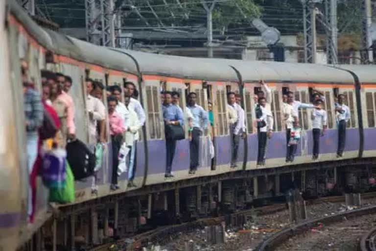 Megablocks on all three railway lines on Sunday