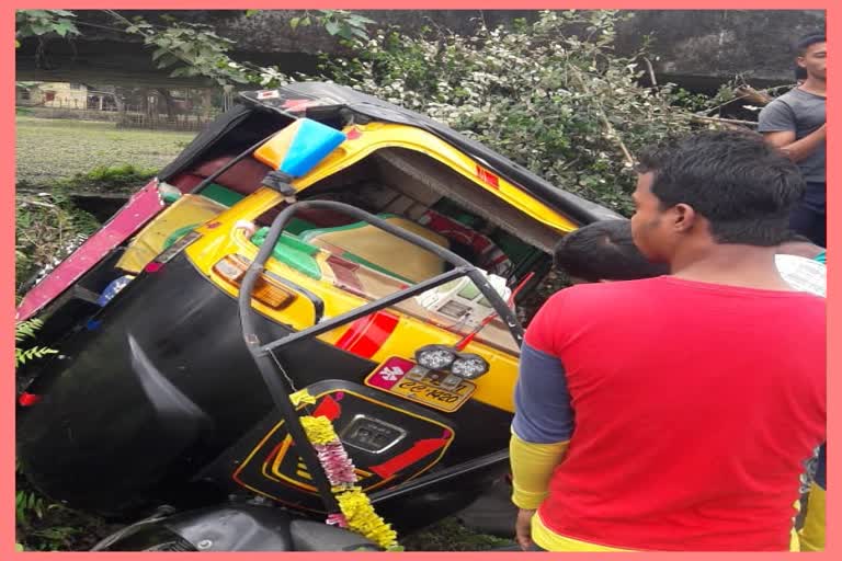 8-people-injured-at-a-road-accident-in-silchar