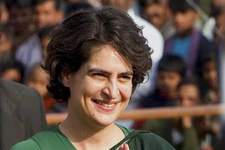 Priyanka Gandhi Talks to The Father Of Alwar Case Victim  jaipur latest hindi news  rajasthan news update  Priyanka Seek Infornmation On Alwar Case From CM Gehlot  Rajasthan Political News  Twist In Alwar Rape Case  ಅಲ್ವಾರ ಸಂತ್ರಸ್ತೆ ಕುಟುಂಬದ ಜೊತೆ ಮಾತನಾಡಿದ ಪ್ರಿಯಾಂಕಾ ಗಾಂಧಿ  ಅತ್ಯಾಚಾರದ ಬಗ್ಗೆ ಸಿಎಂರಿಂದ ವರದಿ ಪಡೆದ ಪ್ರಿಯಾಂಕಾ ಗಾಂಧಿ  ಜೈಪುರ ಅತ್ಯಾಚಾರ ಸುದ್ದಿ  ಉತ್ತರ ಪ್ರದೇಶದ ಉಸ್ತುವಾರಿ ಪ್ರಧಾನ ಕಾರ್ಯದರ್ಶಿ ಪ್ರಿಯಾಂಕಾ ಗಾಂಧಿ