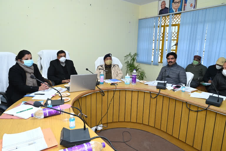 commissioner garhwal sushil kumar held meeting