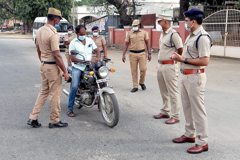 வெறிச்சோடிய விழுப்புரம் மாவட்டம்