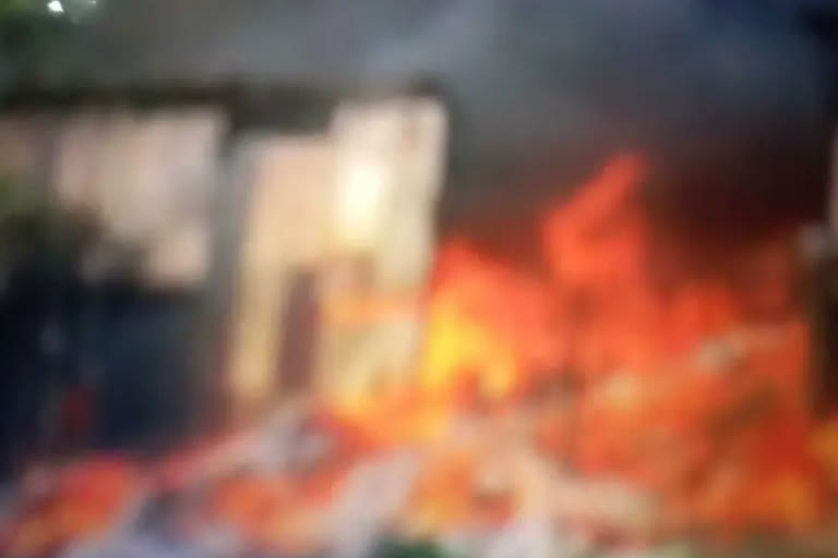 Massive Fire Broke Out In Bhiwandi