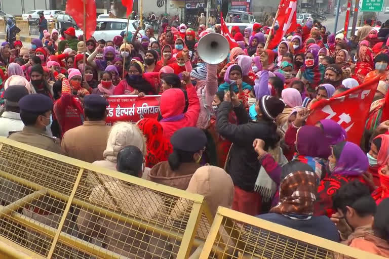 Anganwadi worker protest in Sirsa