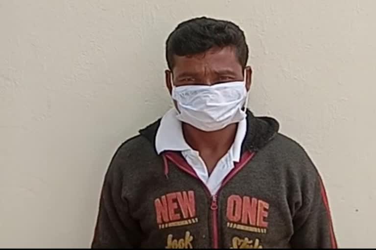 Reward Naxalite arrested in Dantewada