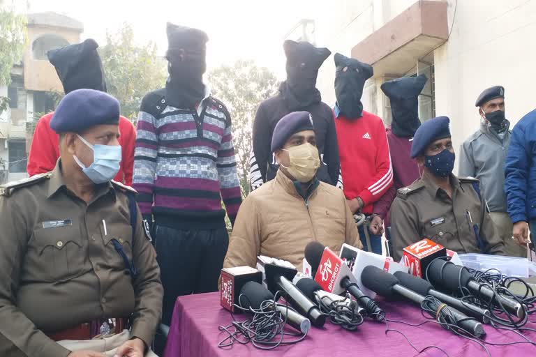 पटना में लूट की योजना बना रहे पांच अपराधी गिरफ्तार