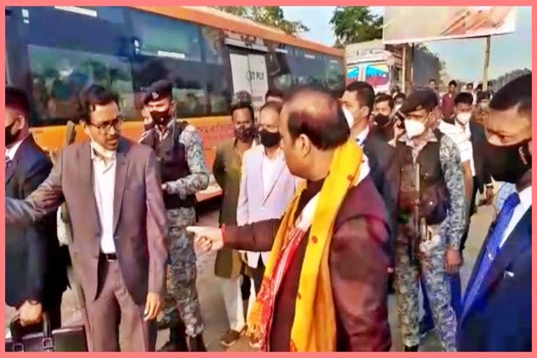 nagaon-dc-orders-probe-on-traffic-congestion-at-nh-during-cm-visit