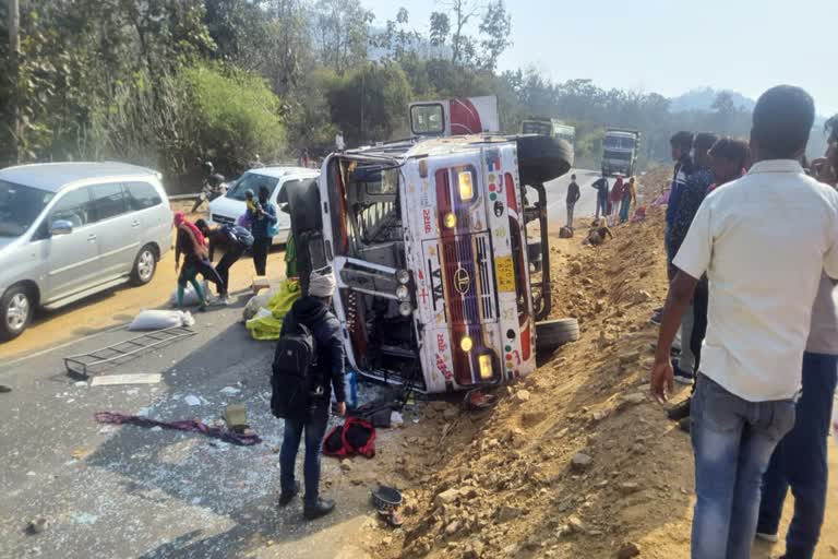 bus accident in betul