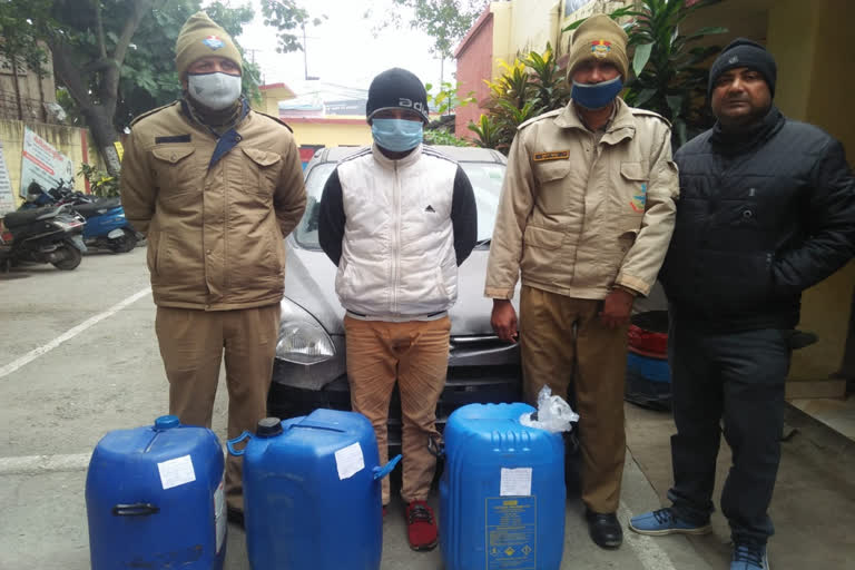 Haldwani liquor smuggler arrest