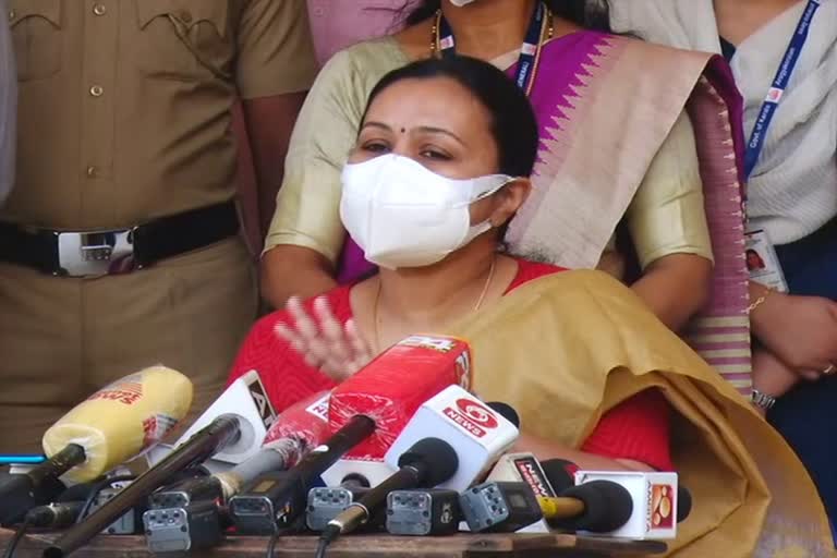 Kerala Covid Updation  Health Minister Veena George Press Meet  Covid Hospitals kerala  Covid Awarness Kerala  Omicron and covid delta confirms in Kerala  Huge out break of corona virus in kerala  Covid Third Wave Kerala  കൊവിഡ്‌ മൂന്നാം തരംഗം കേരളം  കേരളത്തില്‍ കോവിഡ്‌ വ്യാപനം  കേരളം ഒമിക്രോണ്‍ കേസുകള്‍ ഉയരുന്നു  ആരോഗ്യ മന്ത്രി വീണ ജോര്‍ജ്‌  കൊവിഡ്‌ സാമൂഹ്യ വ്യാപനം  കേരളത്തില്‍ മരുന്ന് ക്ഷാമം  Kerala latest new  Thiruvananthapuram news