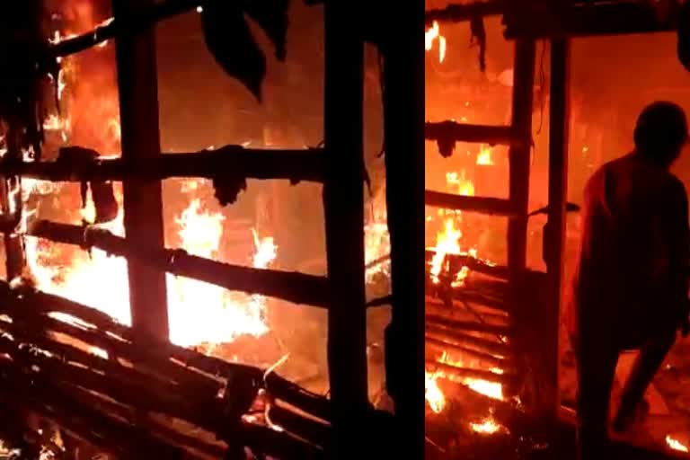 Farmer rescued cow and buffalo from fire in belagavi