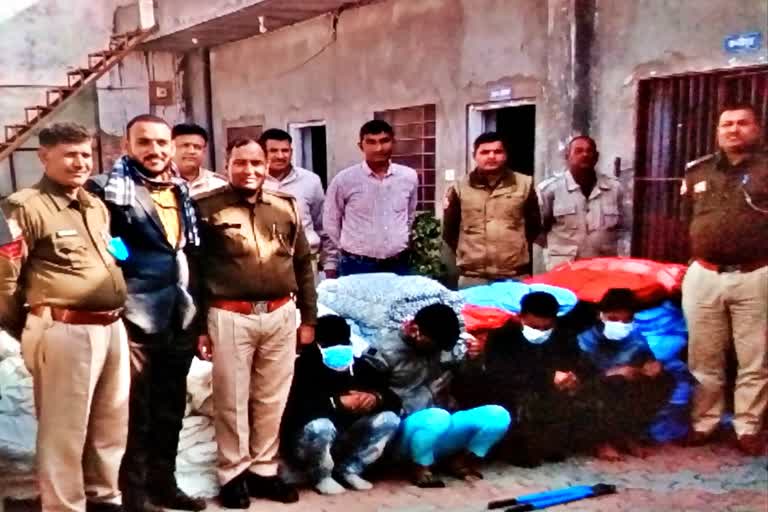 Cloth Theft Gang Arrested In Jaipur