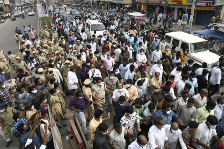 Eluru Range DIG on Gudivada incident