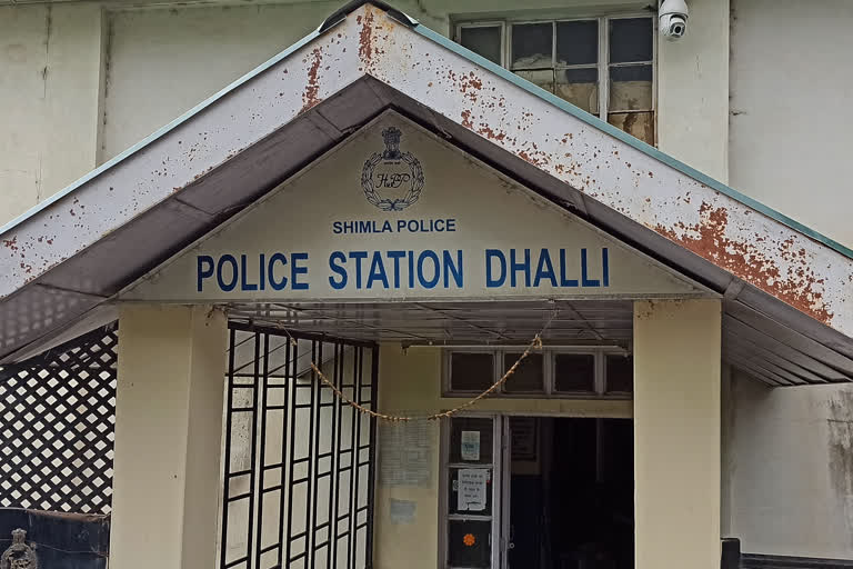 tourist slapped police in shimla