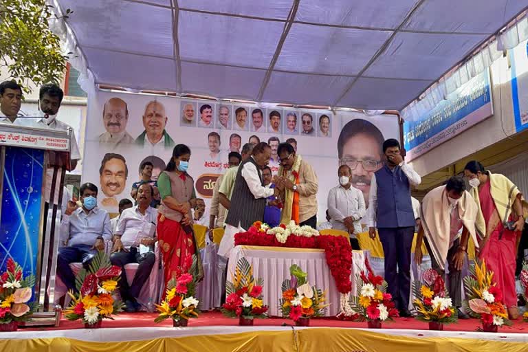 Special worship in Shimoga's Vinobanagar office