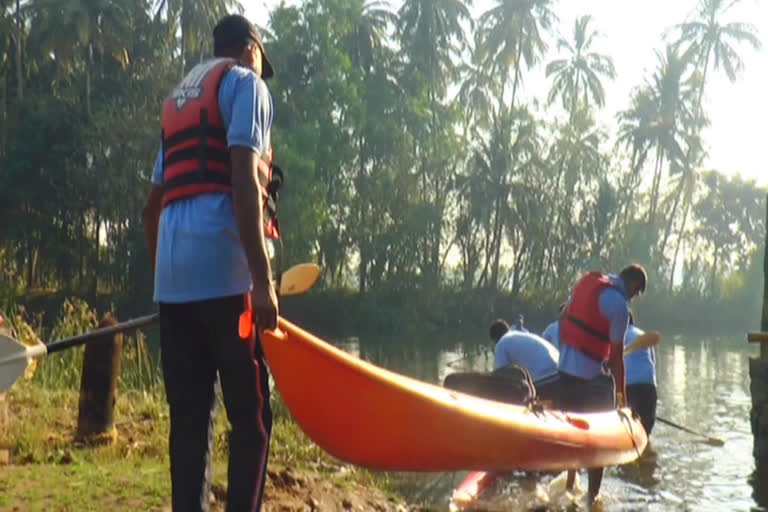 rowers meet Organized in kozhikkode  kozhikkode local news  കോഴിക്കോട്ട് തുഴച്ചിൽ താരങ്ങളുടെ സംഗമം