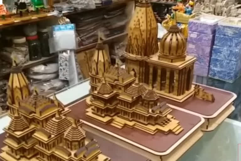 Varanasi wooden replicas of Kashi Dham, Ayodhya Temple hot favorite among NRIs, leaders, bigshots and VVIPs