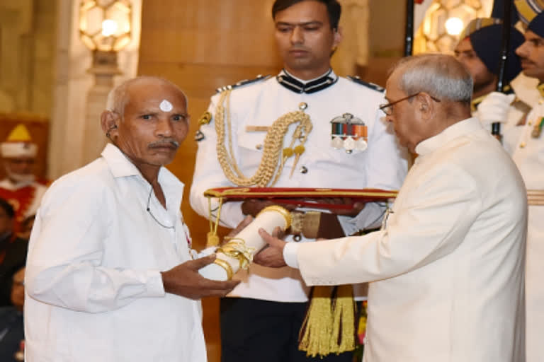 Padma Shri awardee Ramaiah to donate red sanders to Telangana government